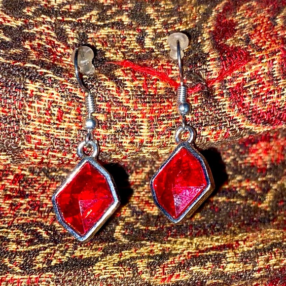 Jewelry - Red faux ruby dangle earrings